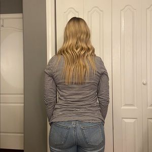 long sleeve blue and white shirt